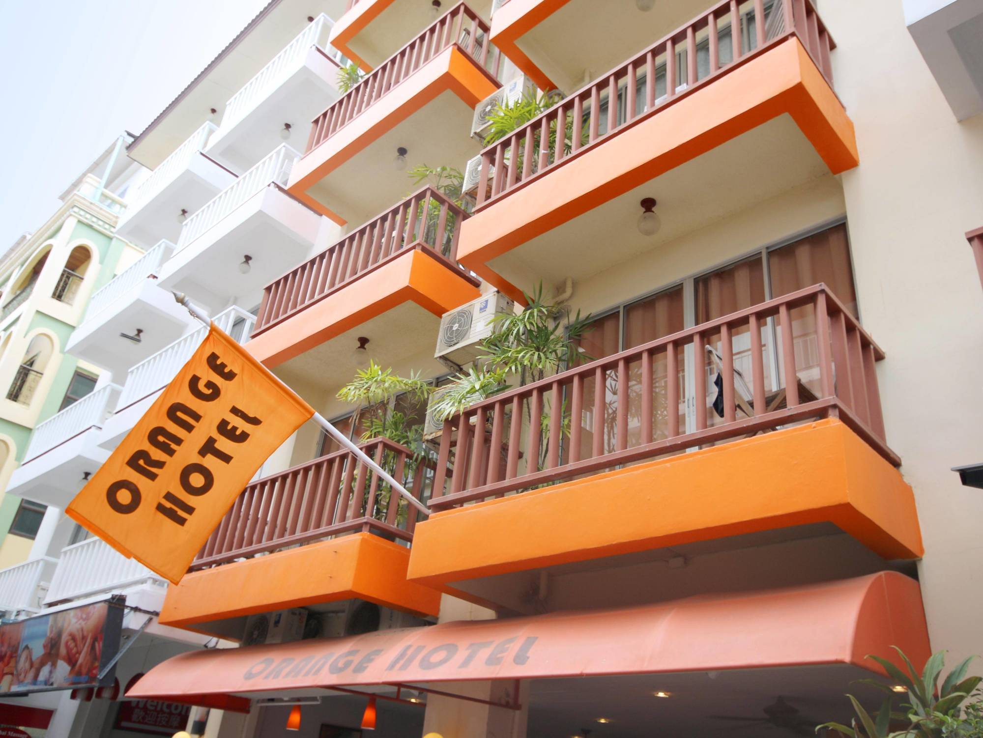 Orange Hotel Patong Екстериор снимка